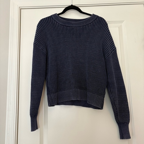 Old Navy Sweaters - Old Navy Women’s Knitted Navy Blue Sweater